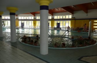 Horné Saliby vnitřní koupaliště