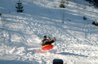 Snow- tubing