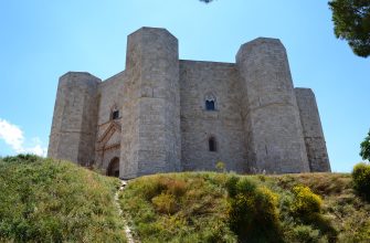 01_Castel_del_Monte