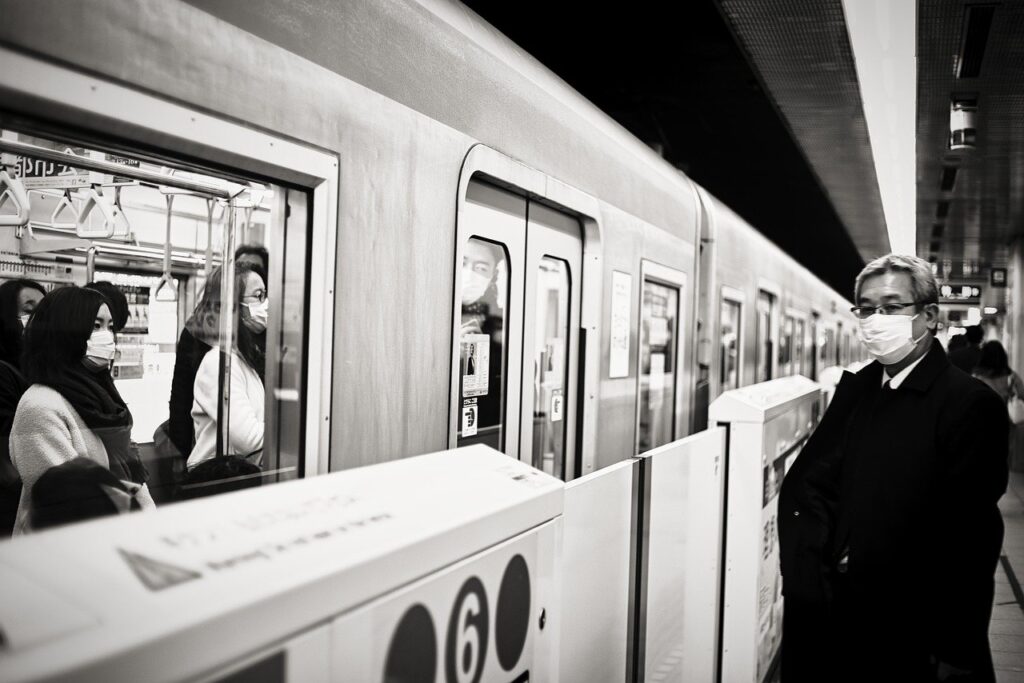 Japonsko metro rouška