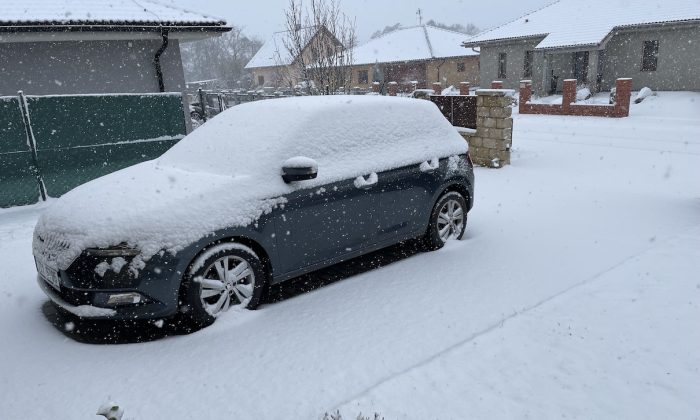 Zmrzlé auto