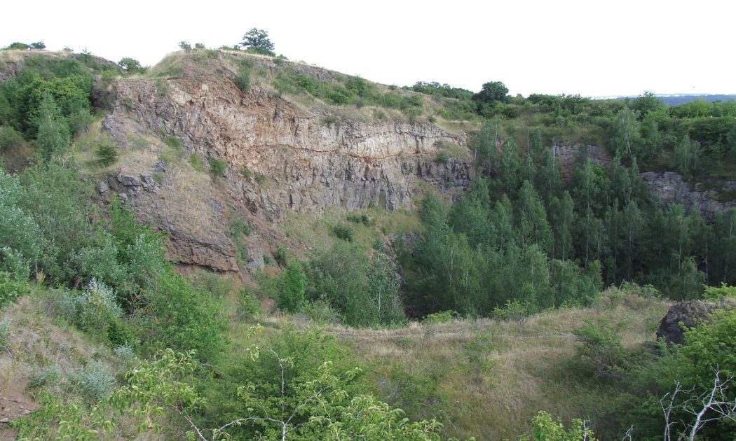 vina-ick-hora-je-poz-statkem-stratovulk-nu-z-t-etihor