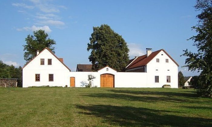 Venkovský apartmánový statek u J.Hradce