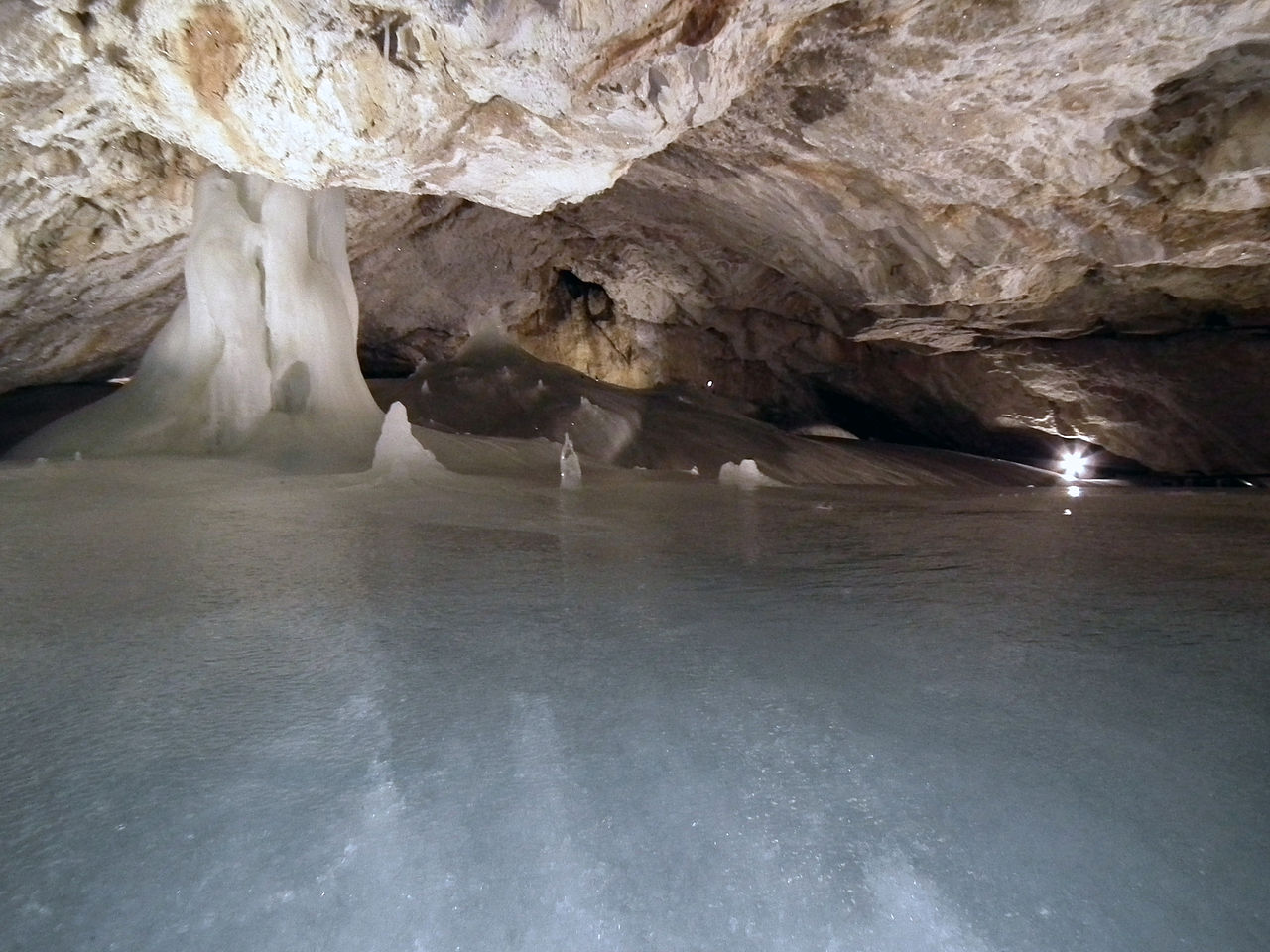 Dobšinské ledové jeskyně