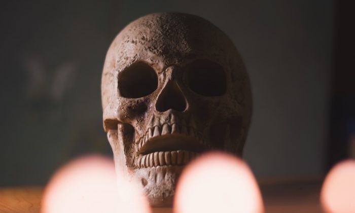 Lebky, podlouhlé lebky, Jižní Amerika, archeologie, nález