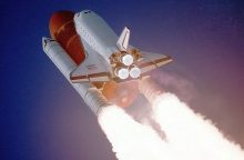Challenger, havárie raketoplánu, NASA, Christa McAuliffeová, Ronald McNair, Judith Resniková, Ellison Onizuka, exploze ve vesmíru, selhání těsnění, kosmonautika, bezpečnost letů, historie vesmíru