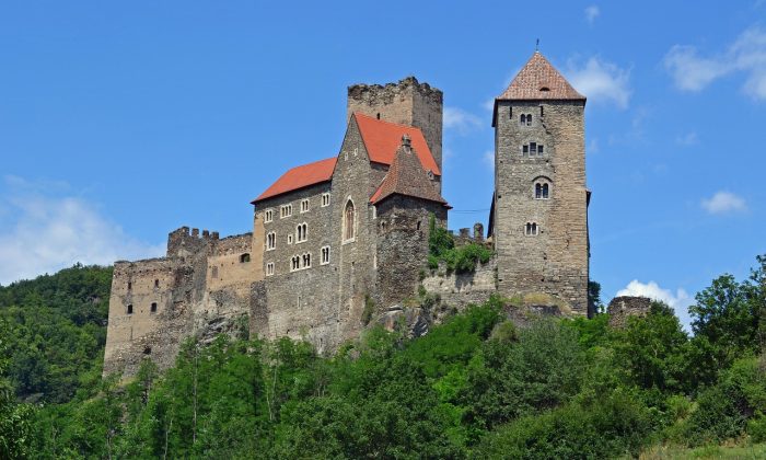 hrad Hardegg, Rakousko, turistika, středověk, Podyjí
