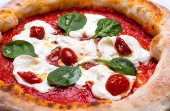 Klíčová slova: pravá neapolská pizza, domácí příprava pizzy, pizza bez pece, recept na pizzu, kuchyňské triky, pizza na pánvi