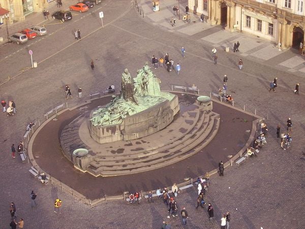 Bomba na Staromáku, ostravský postrach