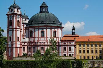 Jaroměřice nad Rokytnou, Jan Adam z Questenberka, František Antonín Míča, barokní zámek, moravské Versailles
